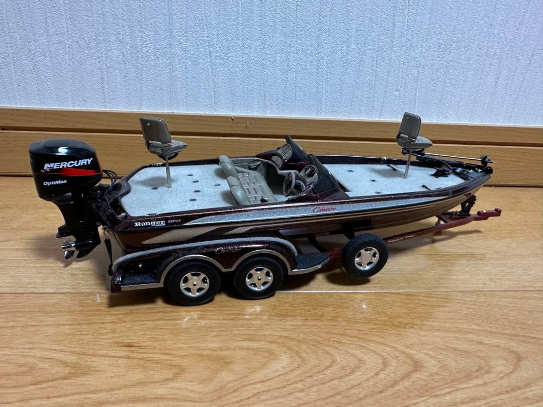 超希少バスボートレンジャー520VX ダイキャストモデル1/24 純正カラー