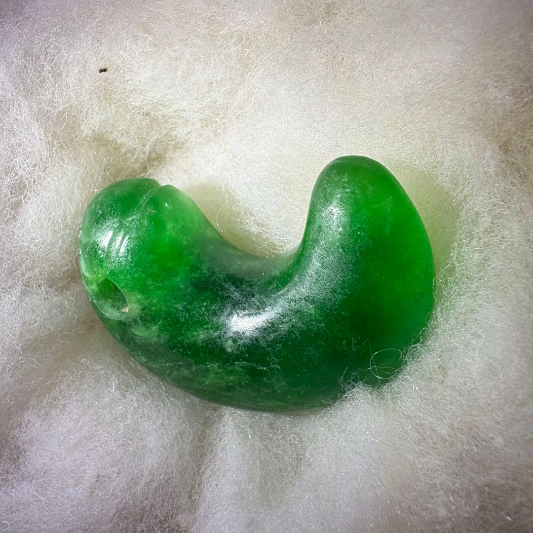 翡翠　勾玉 ミャンマー翡翠 勾玉 獣型 】ひすい ヒスイ Jade 限定品 稀少 レア