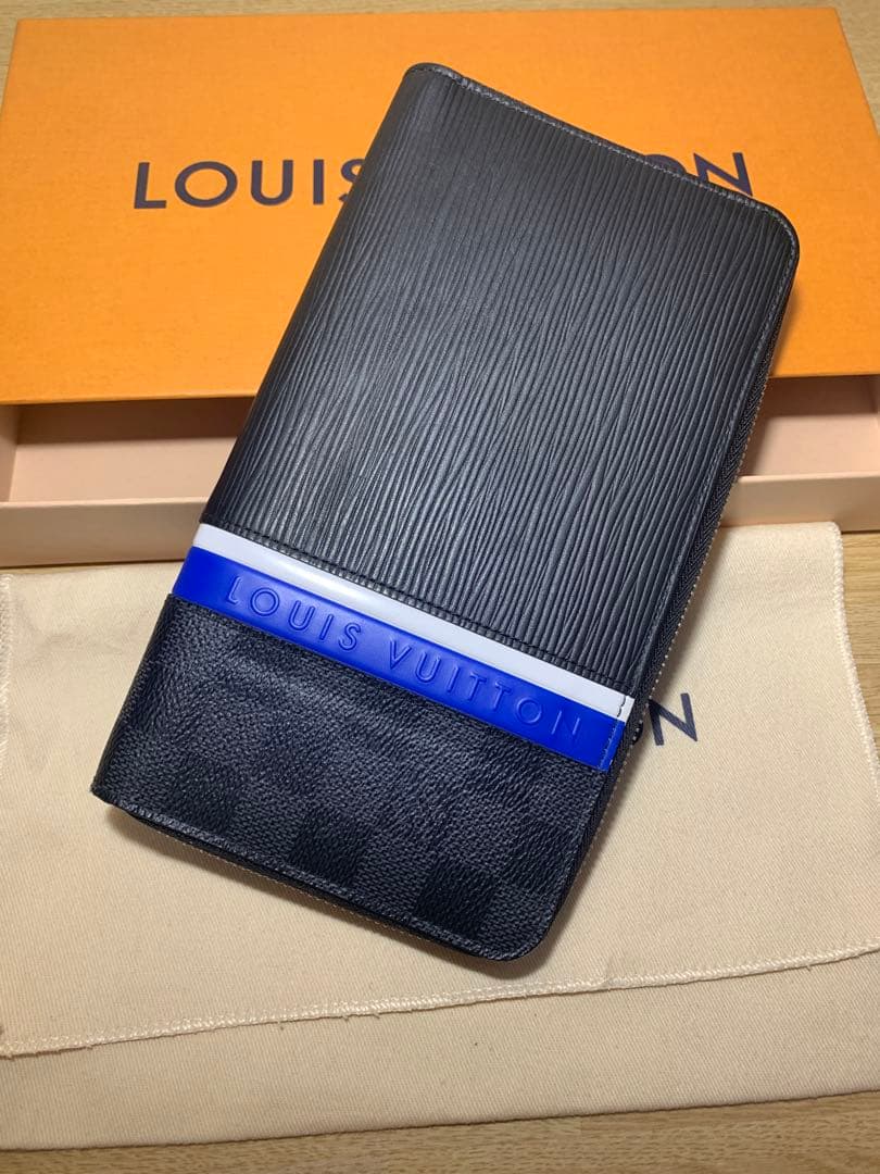 LOUIS VUITTON ジッピー・オーガナイザー NM