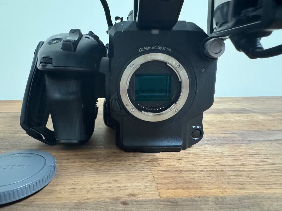 PXW-FS5K XDCAMメモリーカムコーダー レンズ SELP18105 - メルカリ