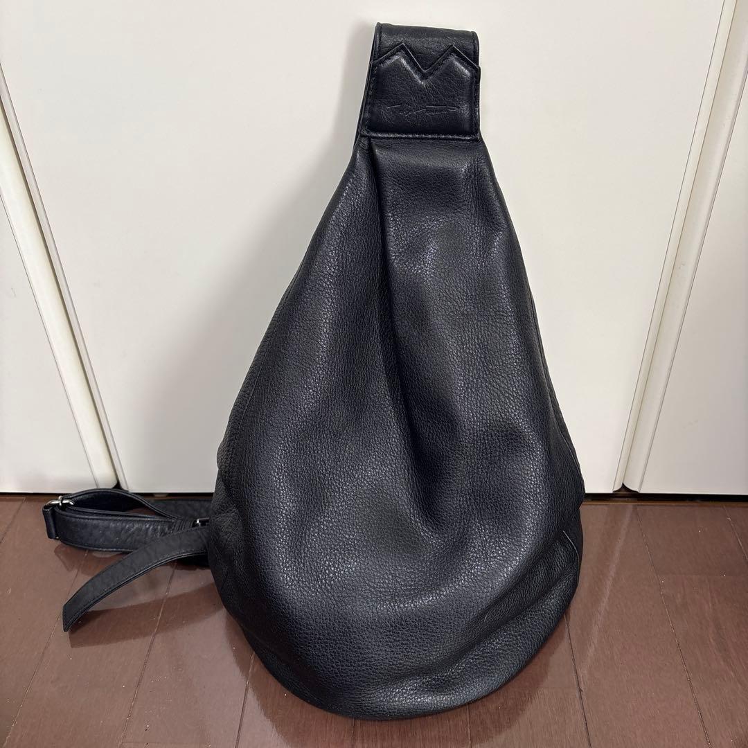 discod 黒 スリングバッグ