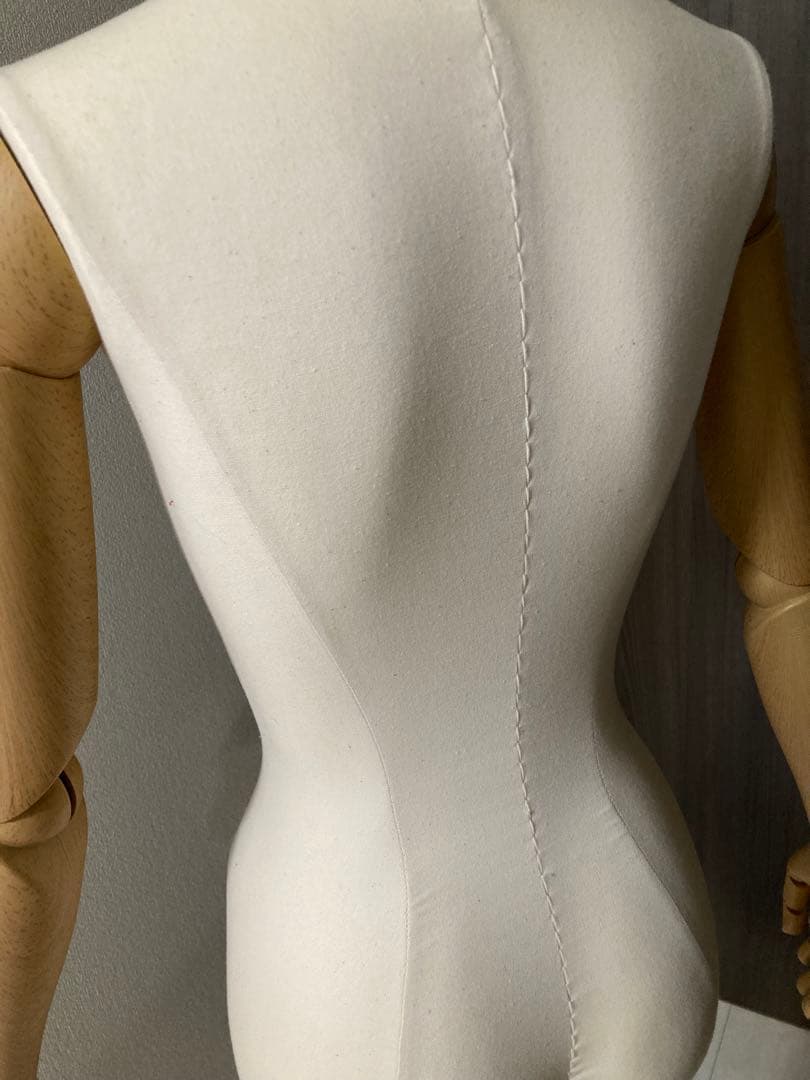 マネキンヤ・コム レディス・スリムボディ(5号・木調腕付) - メルカリ