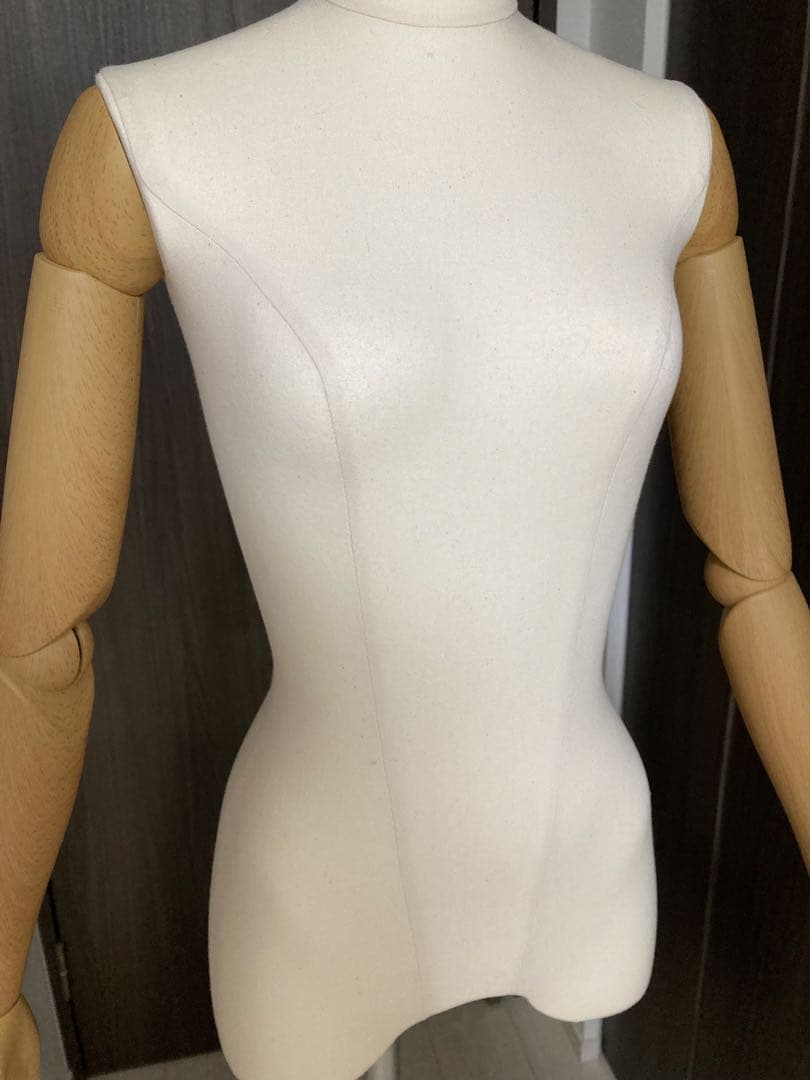 マネキンヤ・コム レディス・スリムボディ(5号・木調腕付) - メルカリ