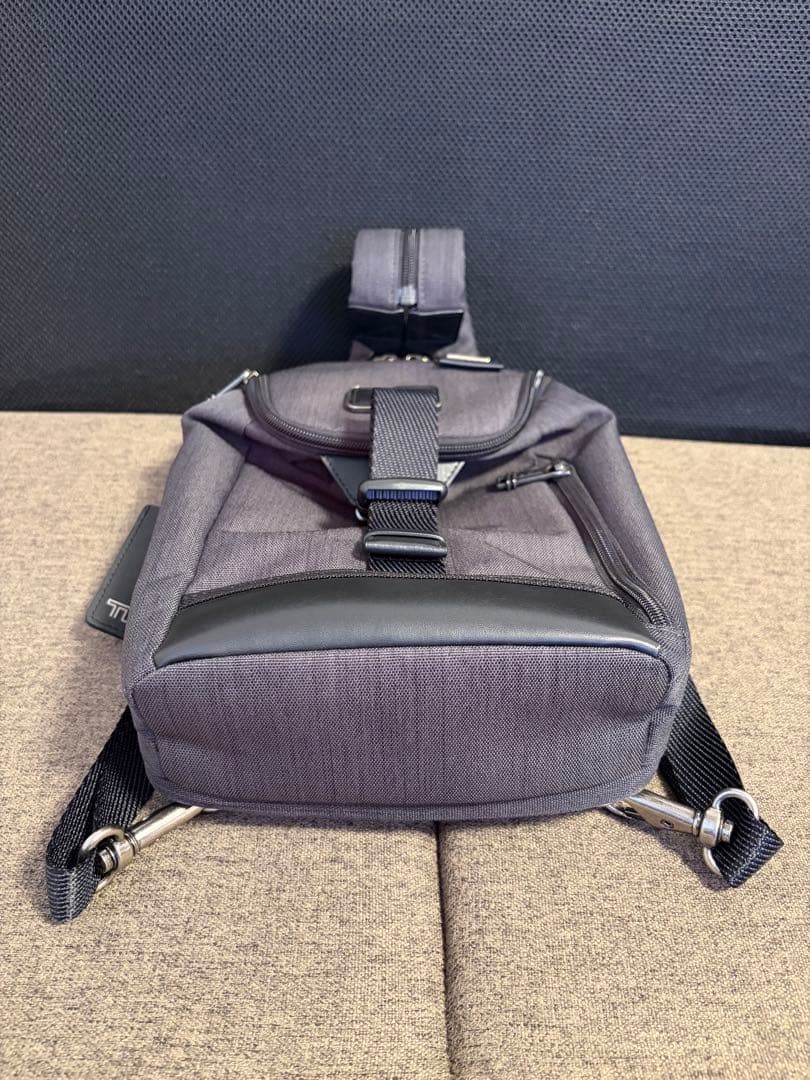 TUMI 2223404CHRO Higgings Slinger - メルカリ