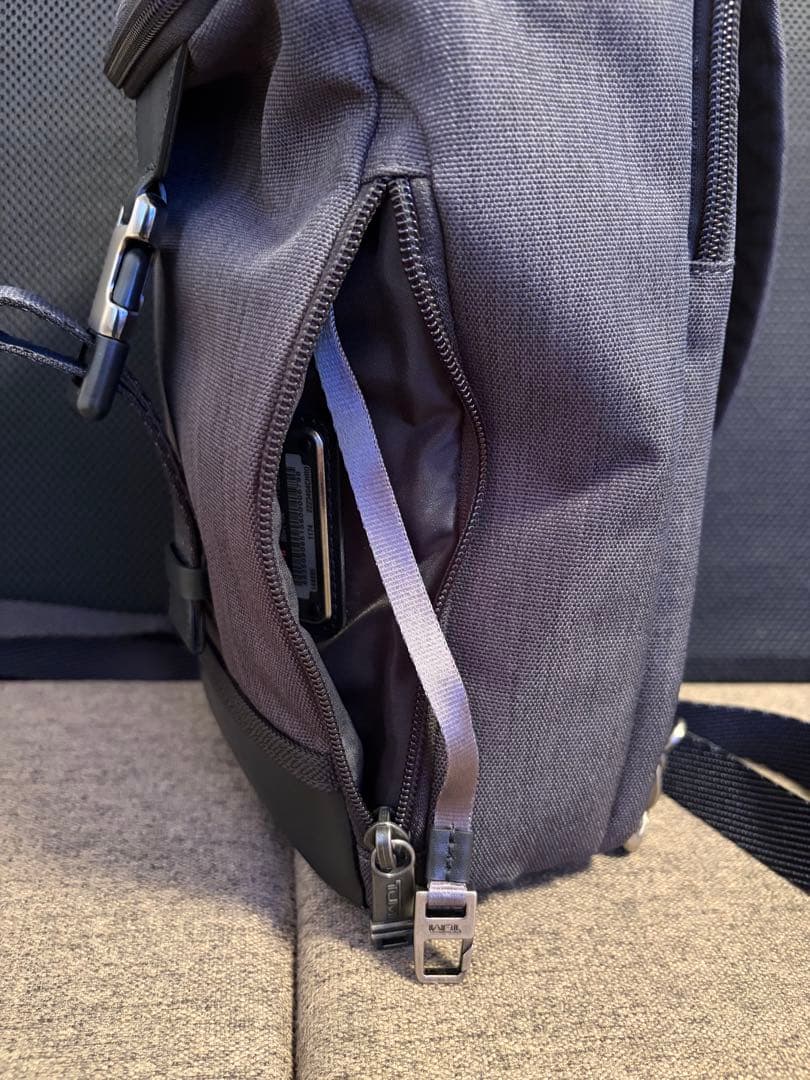 TUMI 2223404CHRO Higgings Slinger - メルカリ