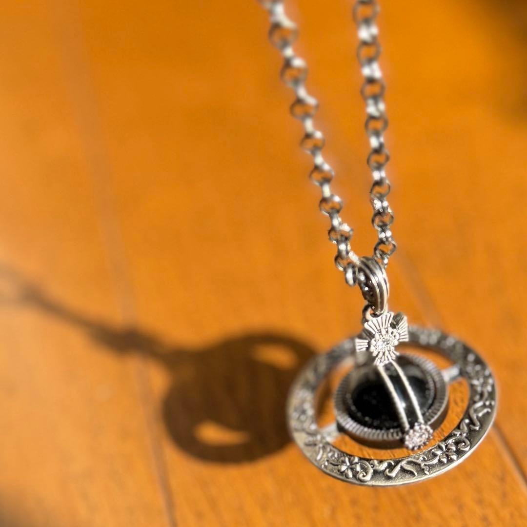 Vivienne Westwoodスモール オーブ ネックレス 総柄