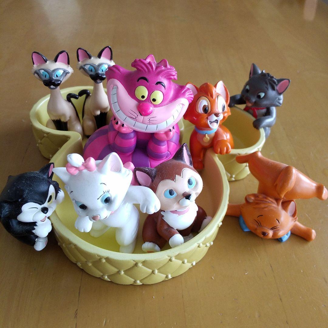 東京ディズニーリゾート 陶器 置物 猫キャラクター大集合 - メルカリ