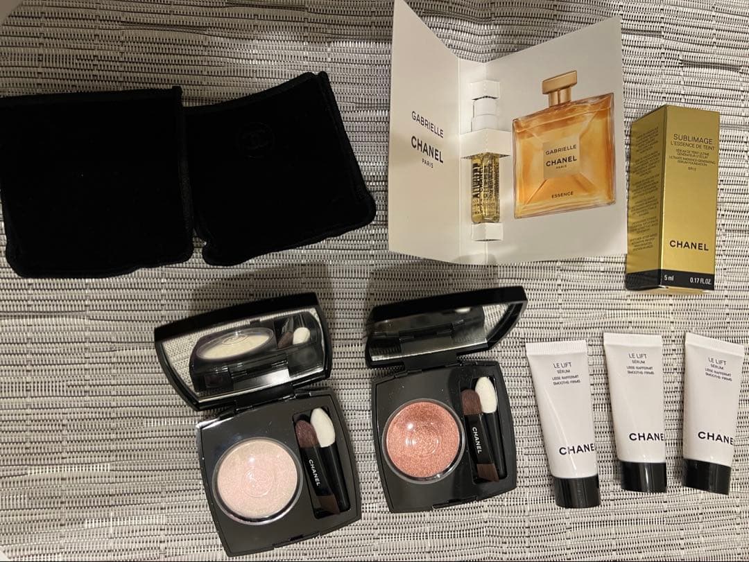 CHANEL アイシャドウsetとスキンケア