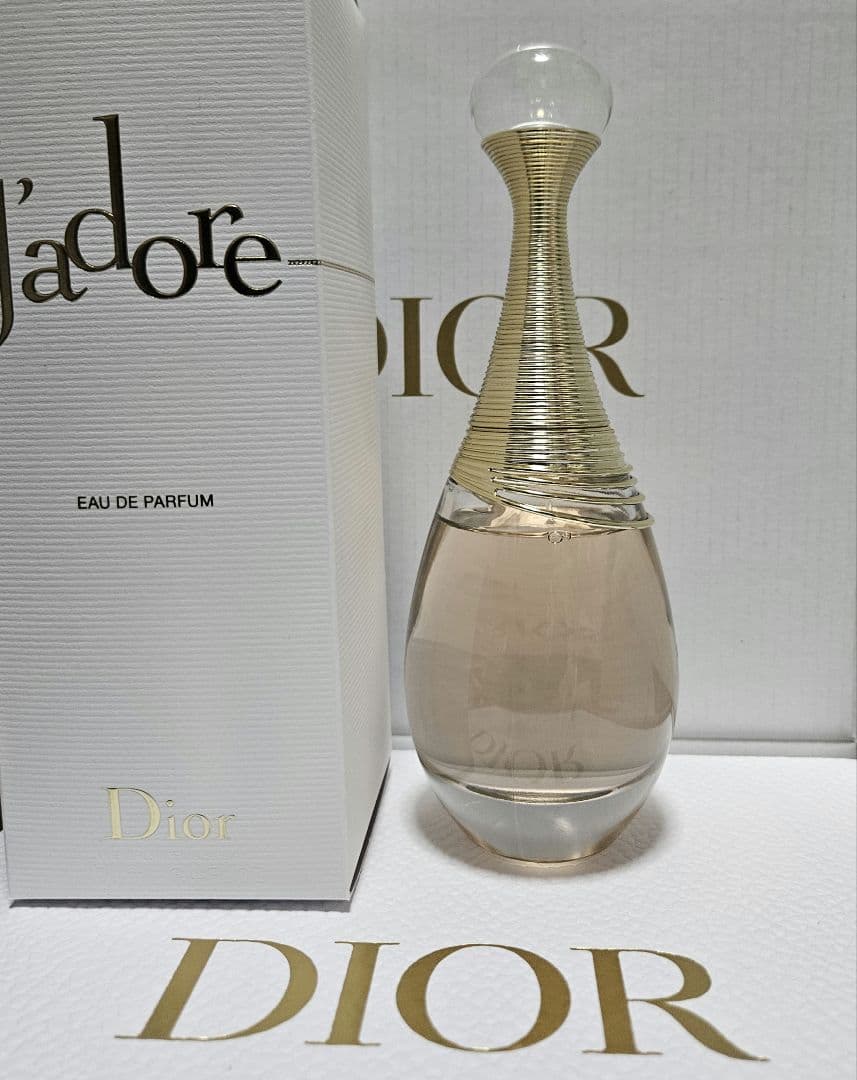 Dior j'adore Eau de Parfum ギフトボックス付き