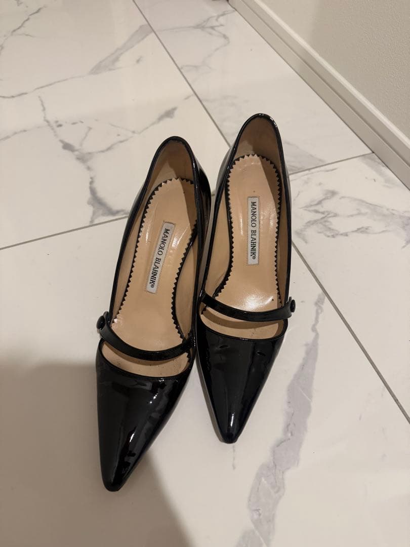 1/31まで！マノロブラニク ハイヒール ブラック 黒 36.5 美品