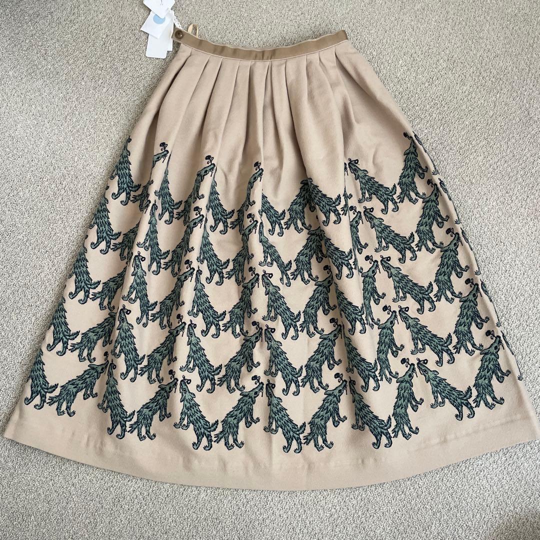 新品未使用 ミナペルホネン wolf & flower スカート 36 ベージュ