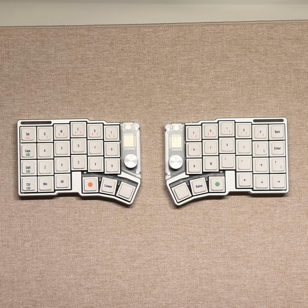 ム*ギ様 Cornix LP 無線分割キーボード シルバー - メルカリ