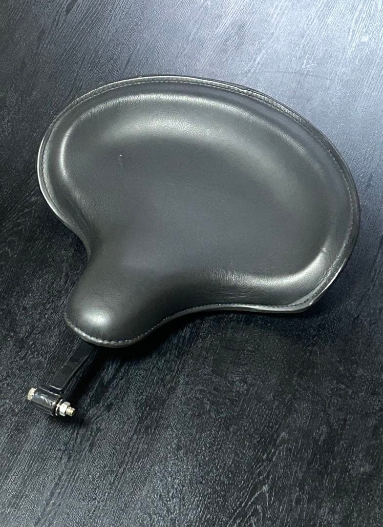 ハーレーダビッドソン　レプリカアーリーソロシート　黒レザー　Ｖ-TWIN製