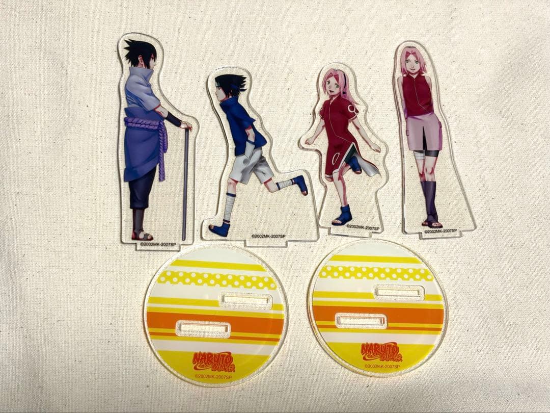 NARUTO 中国限定 うちはサスケ 春野サクラ アクリルスタンド - メルカリ