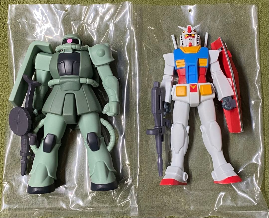 DX ソフビスーツ ガンダム 量産型ザク フィギュア
