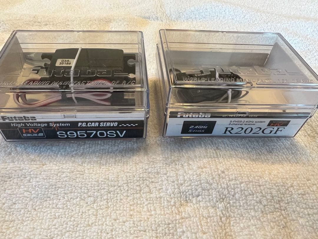 Futaba S9570SVサーボ&R202GF受信機セット