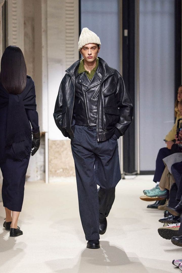 AURALEE 25AW LAMB LEATHER ZIP BLOUSON - メルカリ