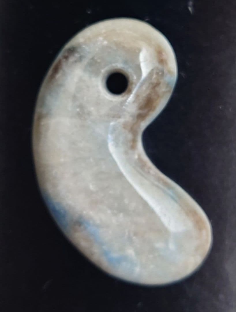 糸魚川翡翠　入りコン沢 入コン沢原石:糸魚川翡翠 BG0092 | 糸魚川翡翠工芸家 赤羽可行BASE