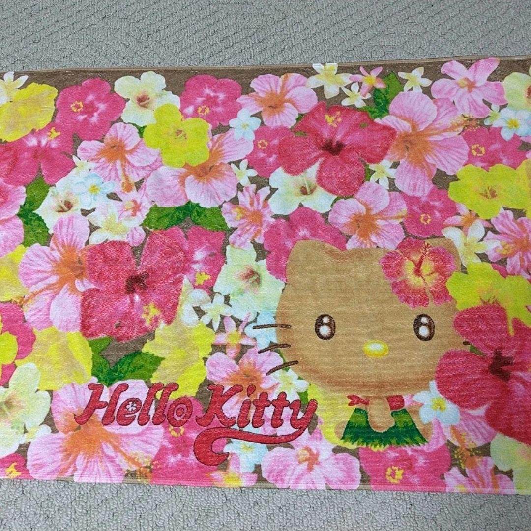 日焼け ハローキティ 花柄タオル ハイビスカス - メルカリ