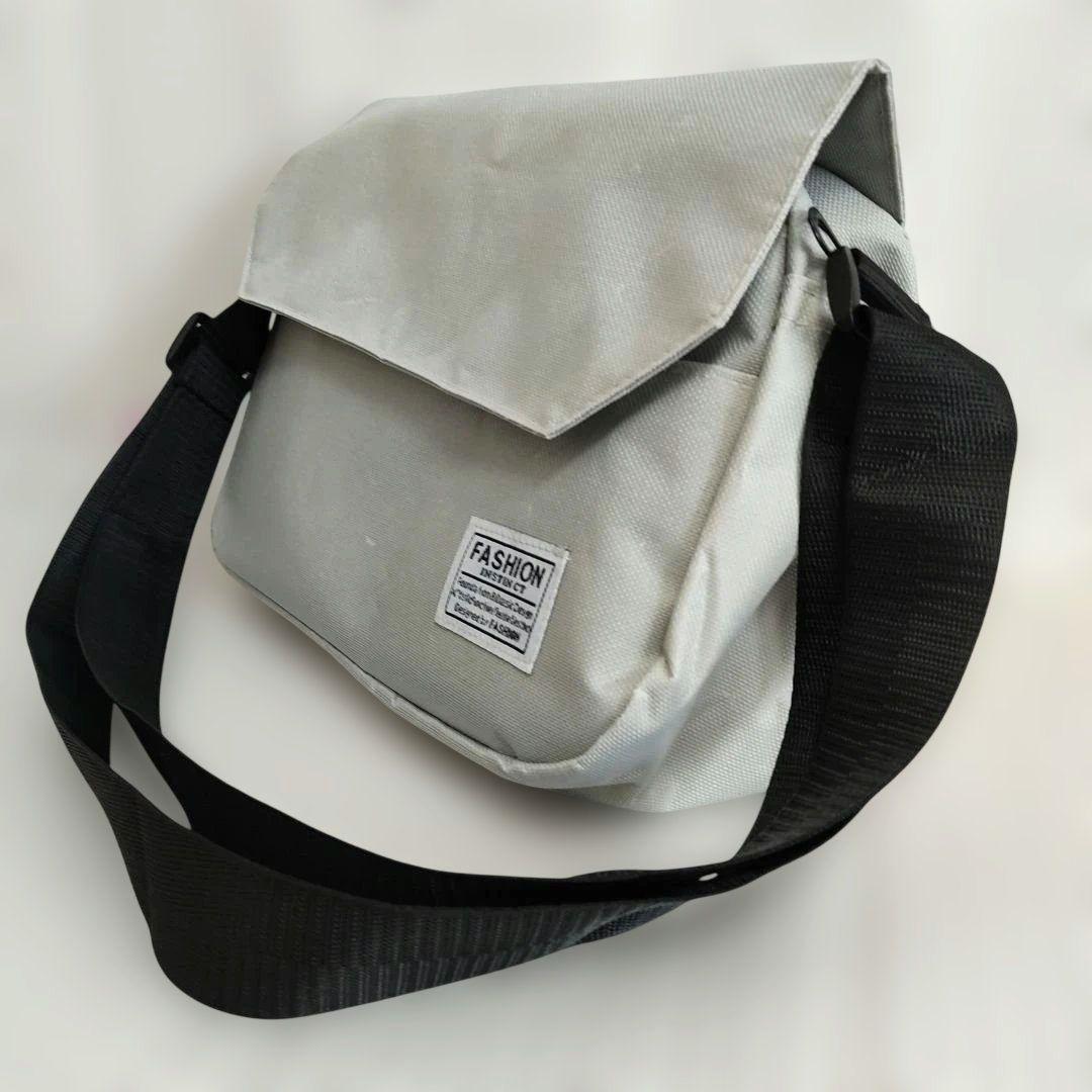 メッセンジャーバッグ ショルダーバッグボディバッグ ユニセックス