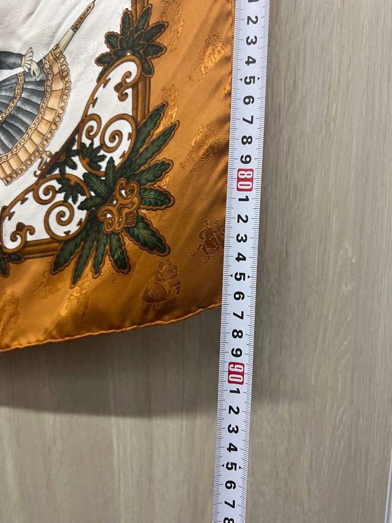 エルメスのカレ90「Scènes de Patinage（スケートの情景）」 - メルカリ