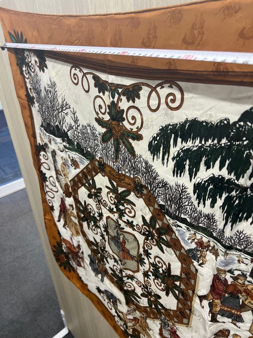 エルメスのカレ90「Scènes de Patinage（スケートの情景）」 - メルカリ