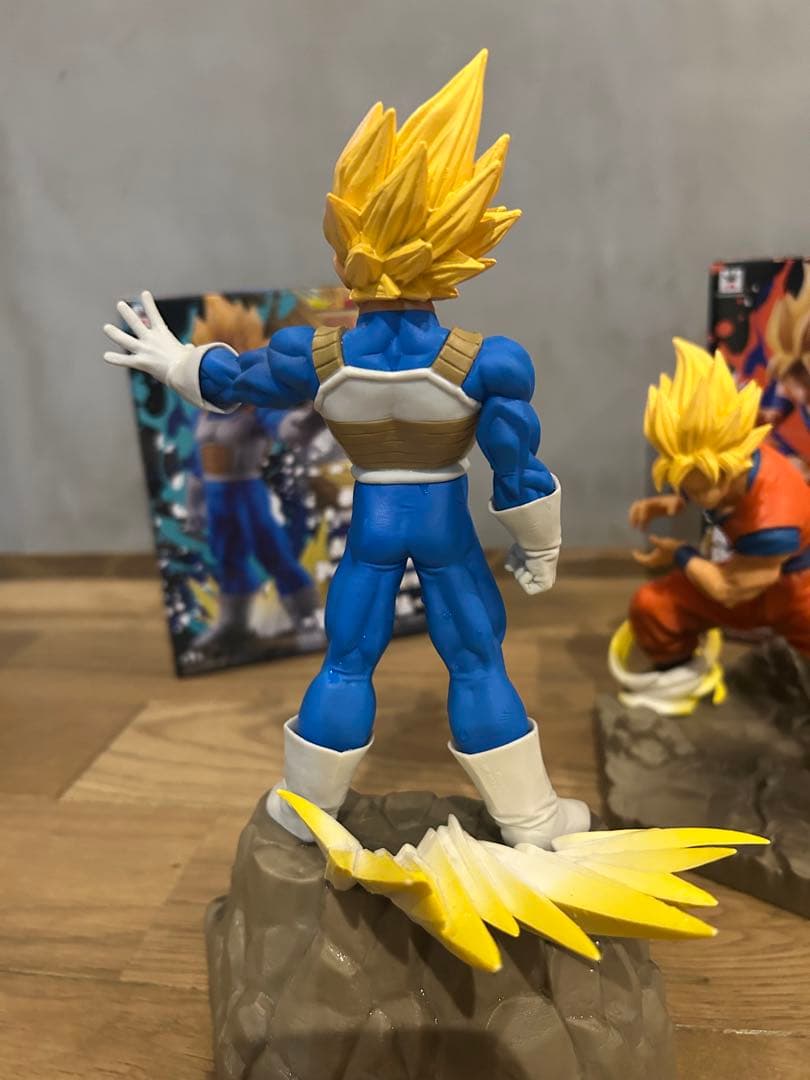 ドラゴンボールZ ベジータ 悟空 2体セット フィギュア 箱付き - メルカリ