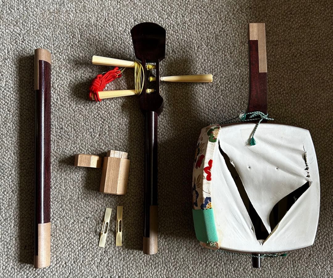 三味線　皮破れ