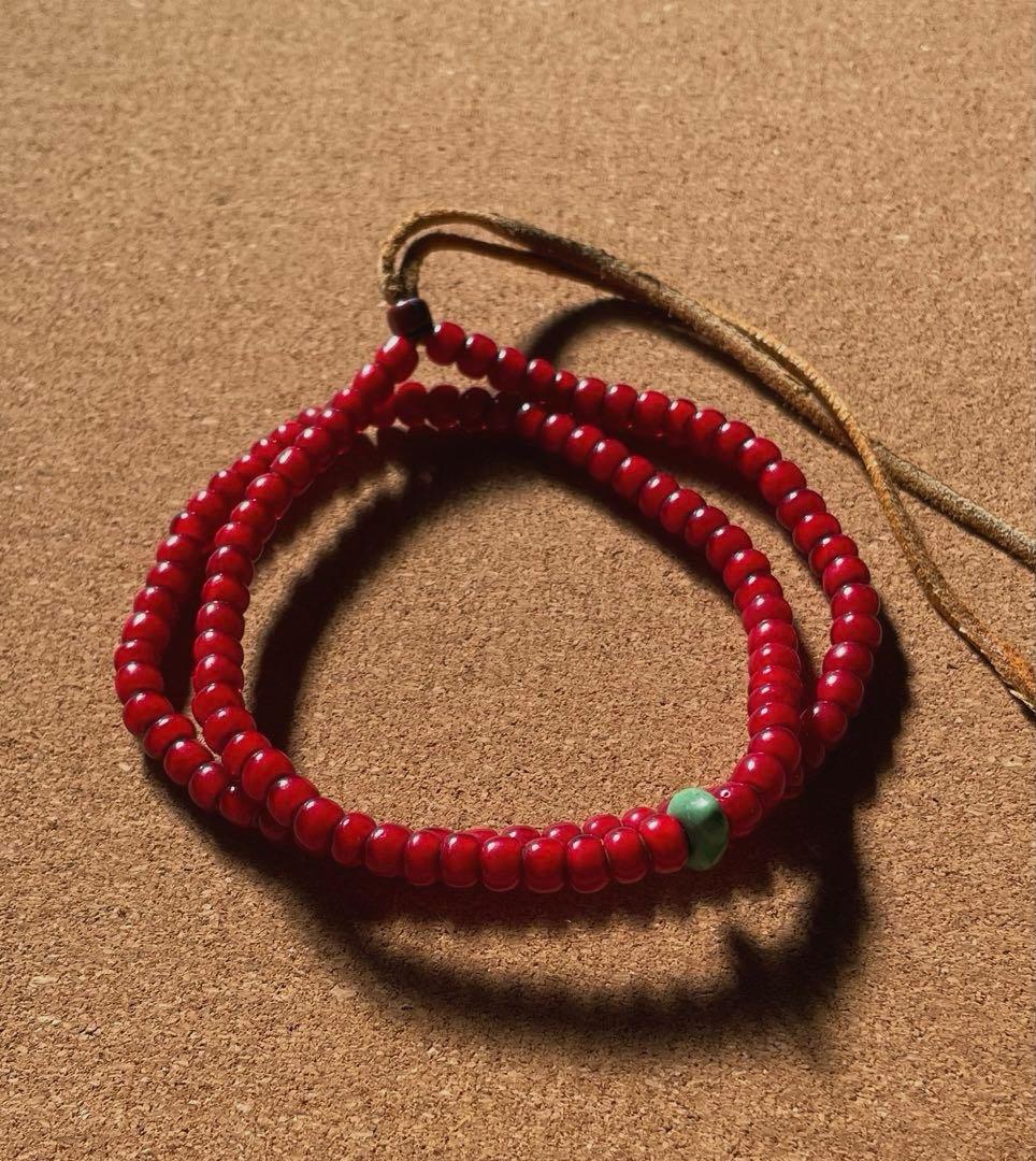 ブロンズ！ビンテージ　太め　濃い赤　(ほぼ血赤)ホワイトハーツネックレス