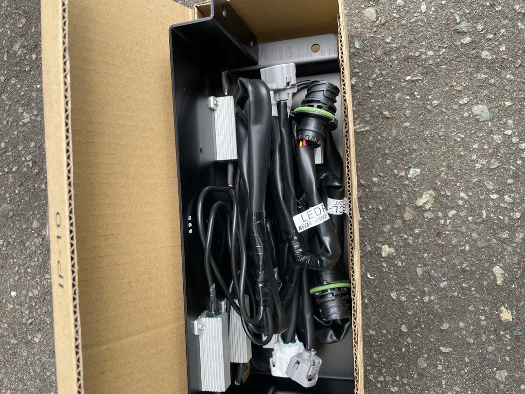 小糸テールランプ　キャンセラー　UD 抵抗器