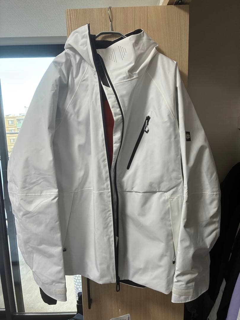 スノボウェア　ホワイト ジャケット　686