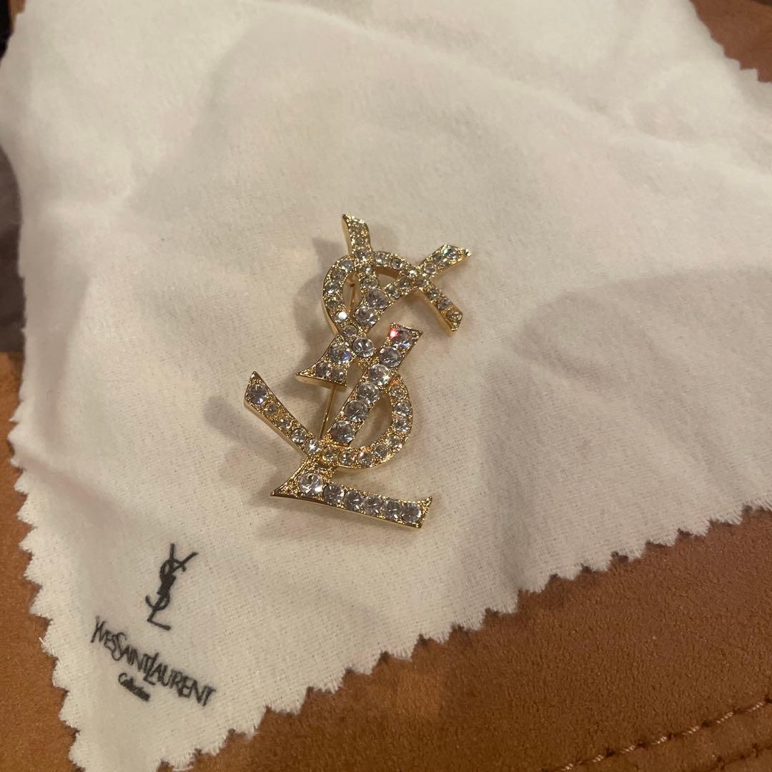 イヴ・サンローラン　ブローチ　美品