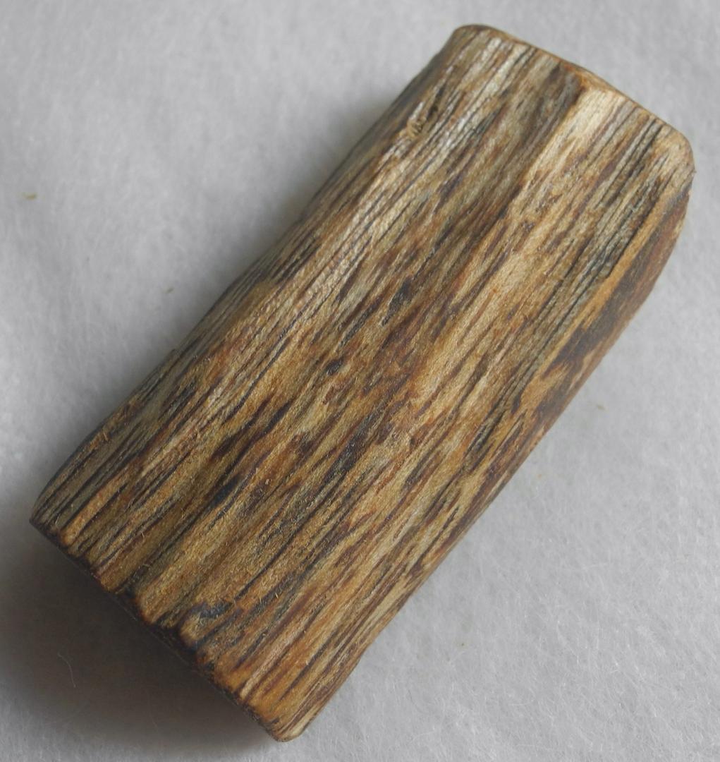 ベトナム産 天然棋楠 木片 7,9g 奇楠 沈香 香木 伽羅 Qi Nan