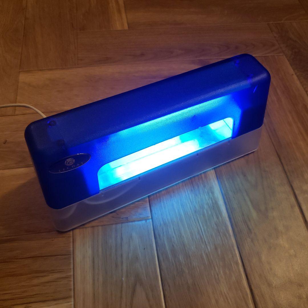 LECHAT   uv  ネイル　ライト　プロ使用 ジェルネイルライト UV LED デュアルライト スマホスタンドつき ネイル