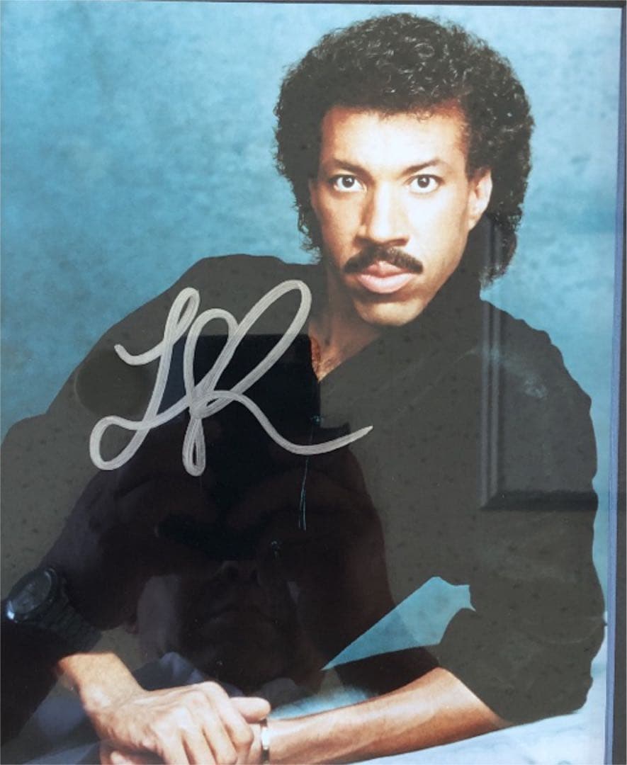 ライオネルリッチー LIONEL RICHIE Signed Photo - メルカリ