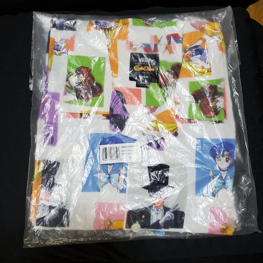 最終価格　セーラームーン　VANS 半袖シャツ Mサイズ