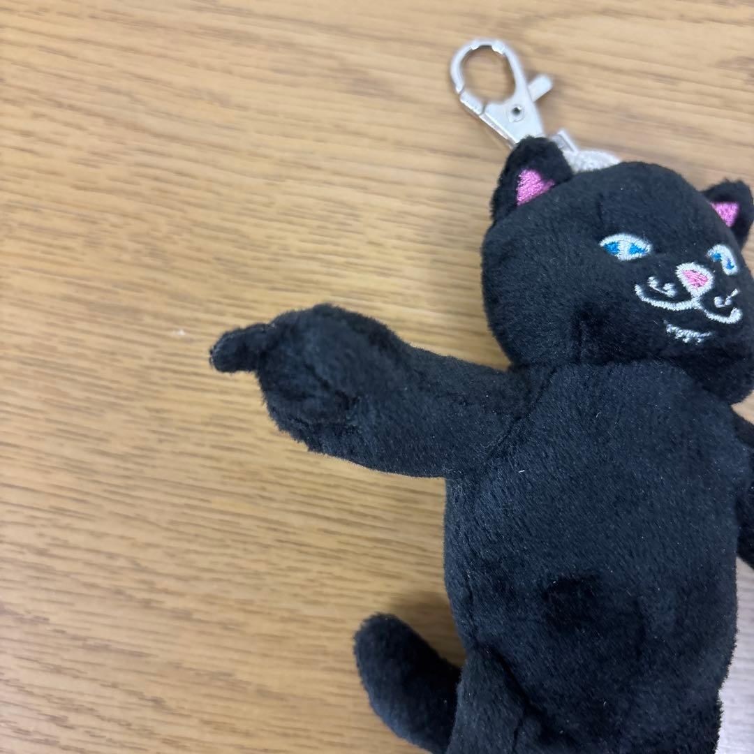 RIPNDIP リップンディップ キーホルダー ぬいぐるみ - メルカリ