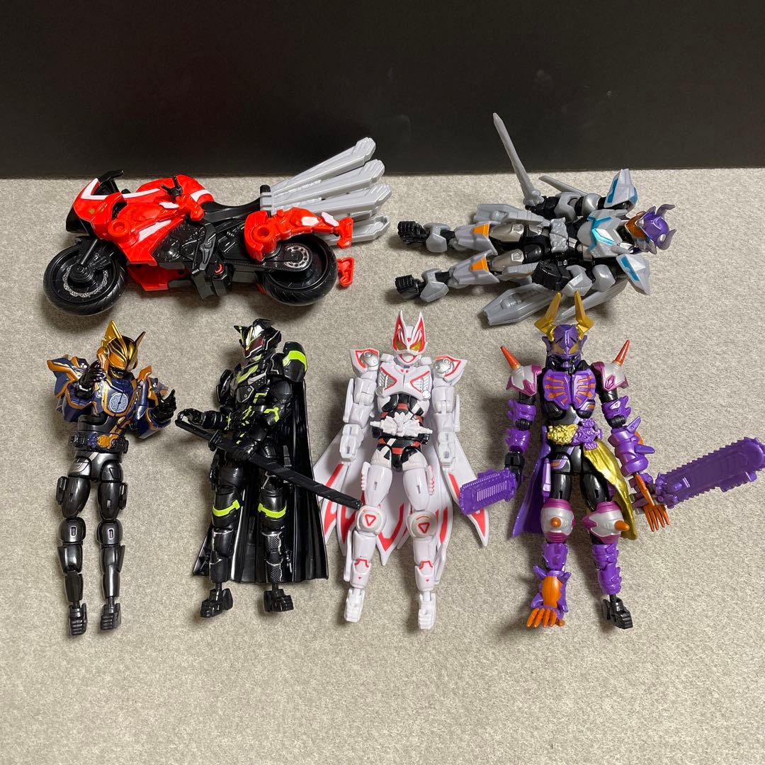 仮面ライダーギーツ リボルブチェンジフィギュア まとめ ジャンク品