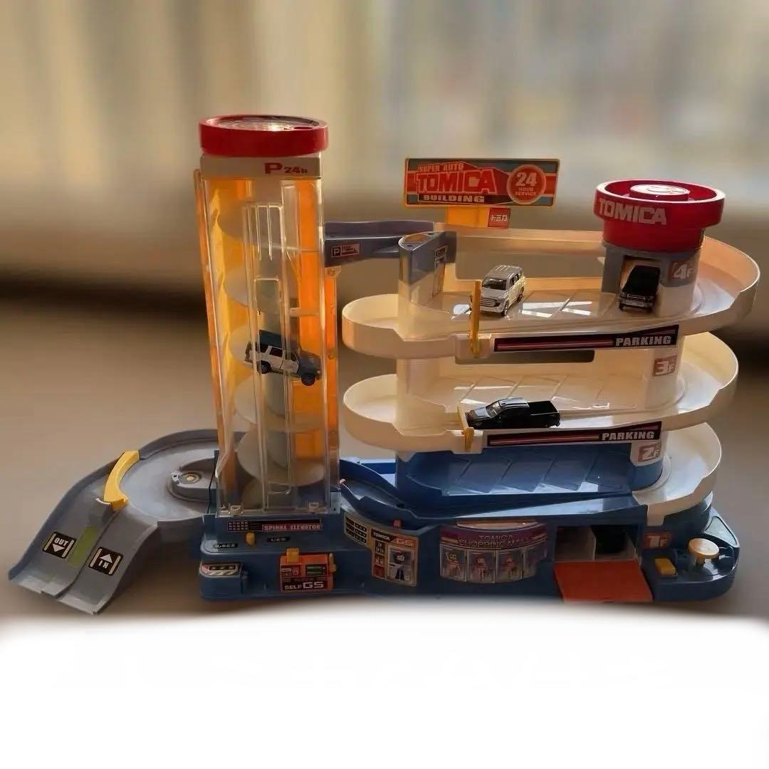 トミカ 自動駐車場 スパイラルエレベーター - メルカリ