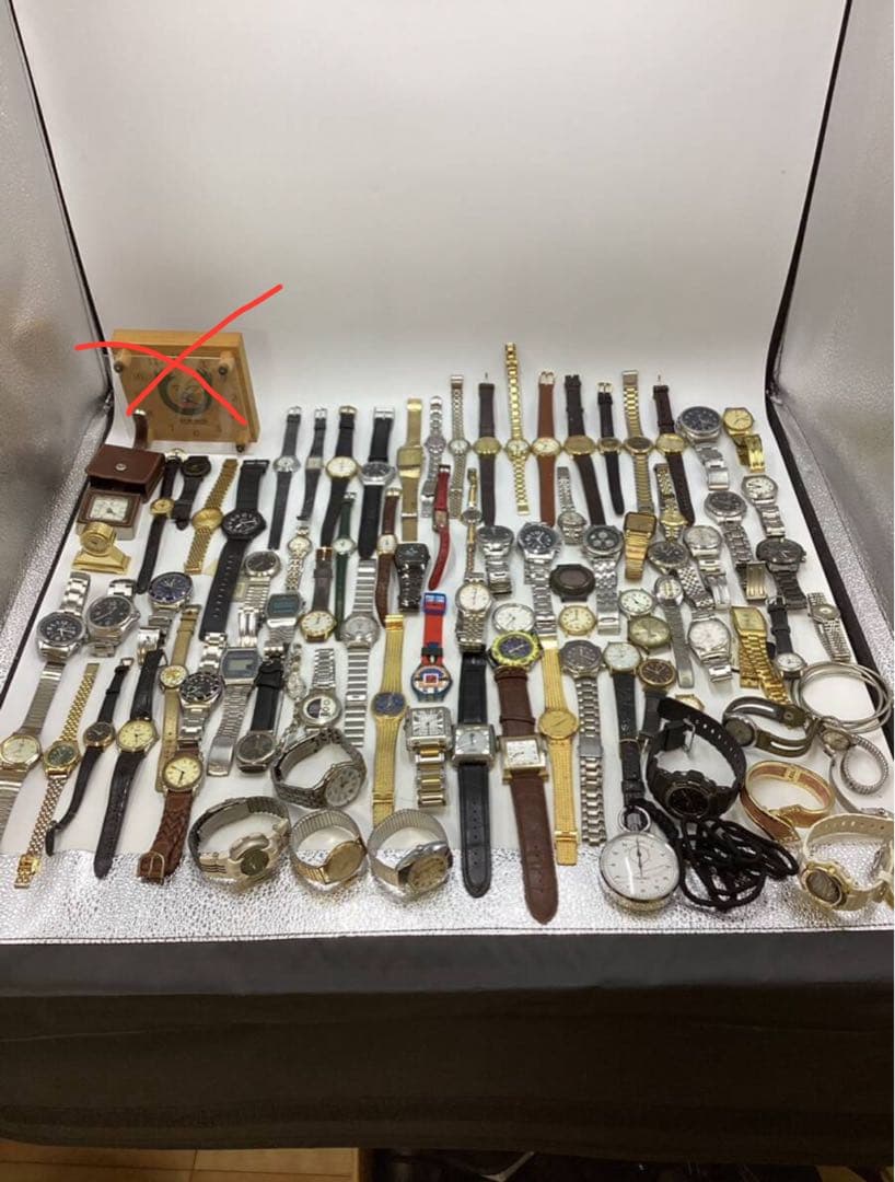 引っ越し後に出てきた時計コレクションです。 全部で90点以上(ジャンク