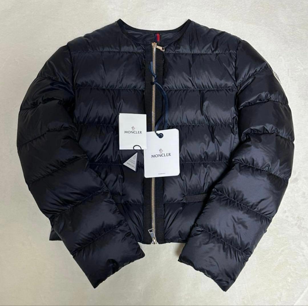 未使用品　モンクレール　ノーカラー ショート ダウンジャケット Laurine