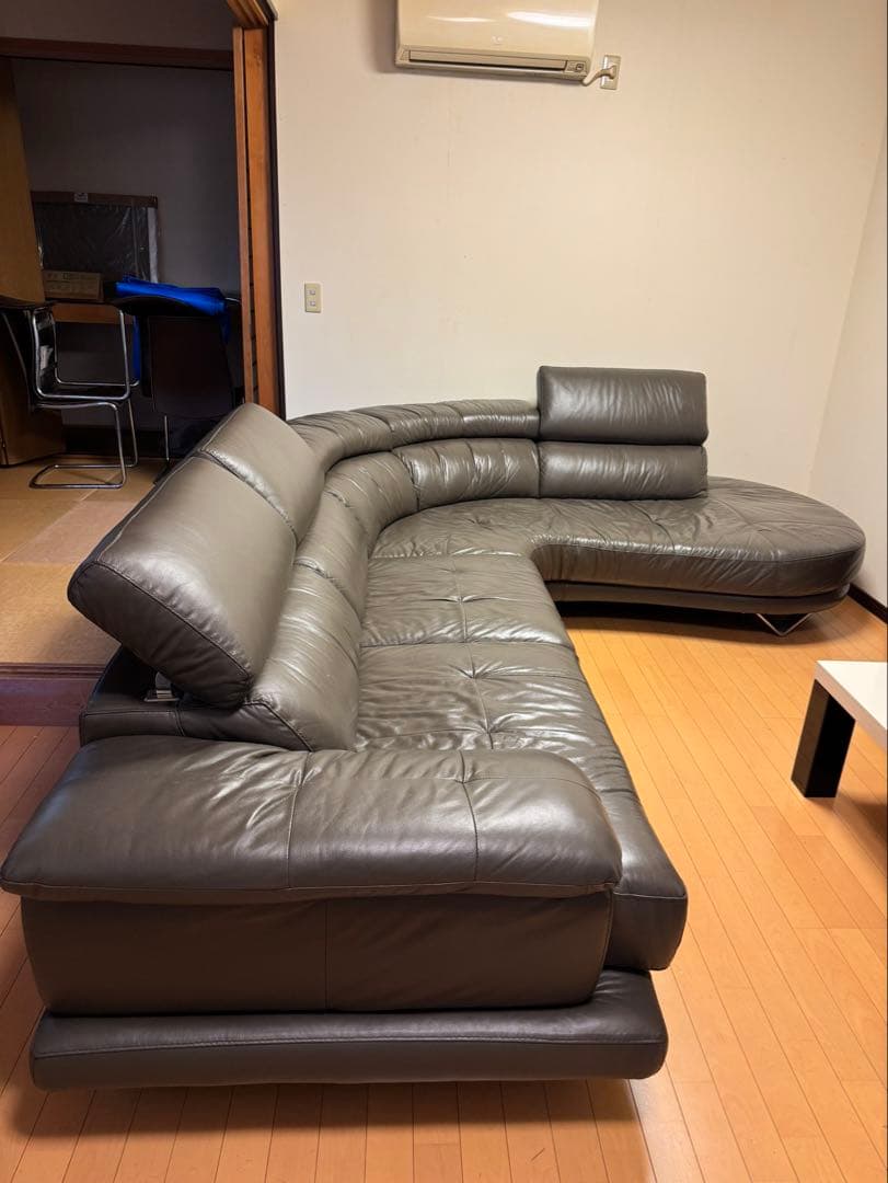 カーブ型ソファ　京都市内であれば直接の受け渡しも相談可