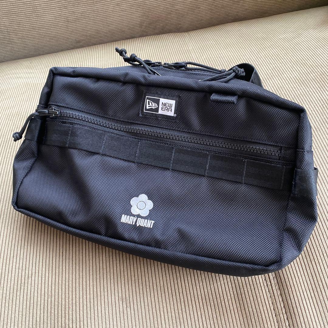 美品 ニューエラ マリークワント スクエア ボディバッグ ブラック マリクワ