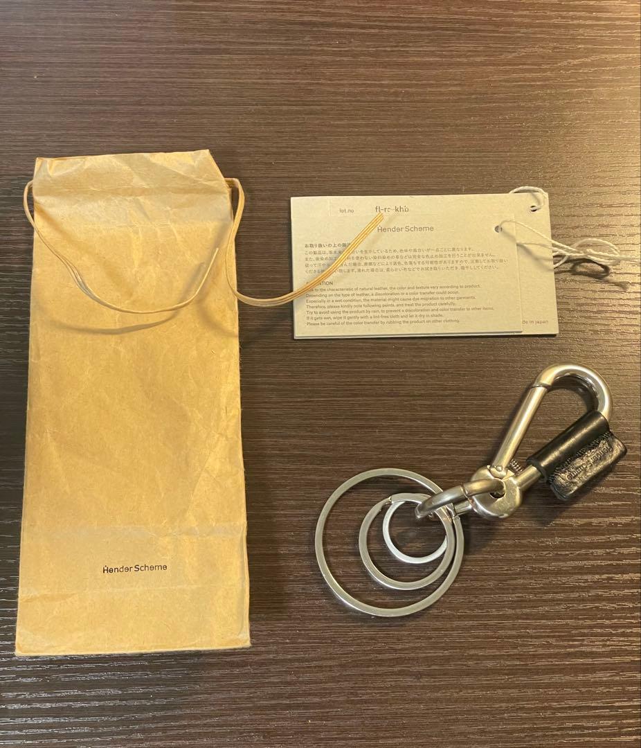 【Hender Scheme】カラビナ型キーホルダー Black