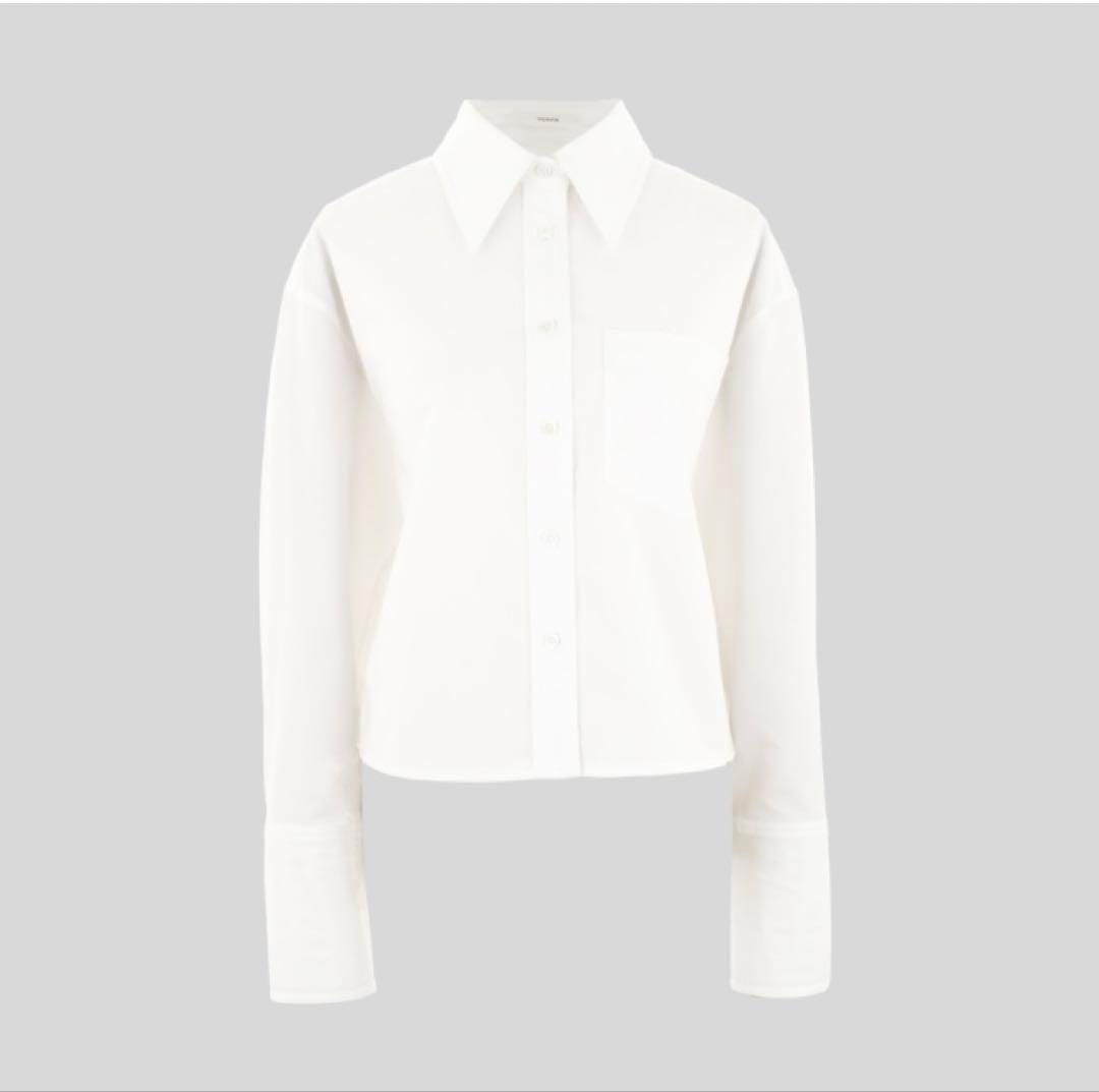 まりー⭐︎新品タグ付き⭐︎YONFA ボクシークロップドシャツ　ヨンファ