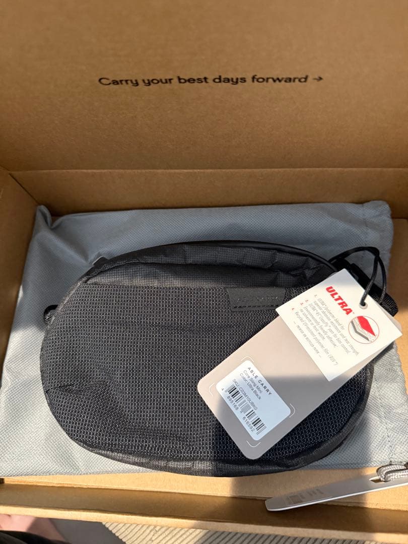 バッグ Able Carry Core Sling Mini Ultra Black Core Sling Mini – Able Carry