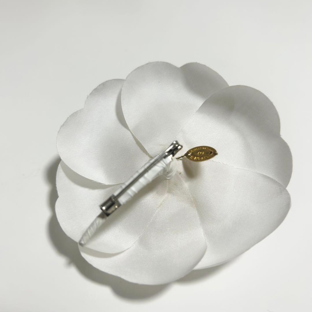 シャネル カメリア コサージュ セレモニー 入学式 白 - メルカリ