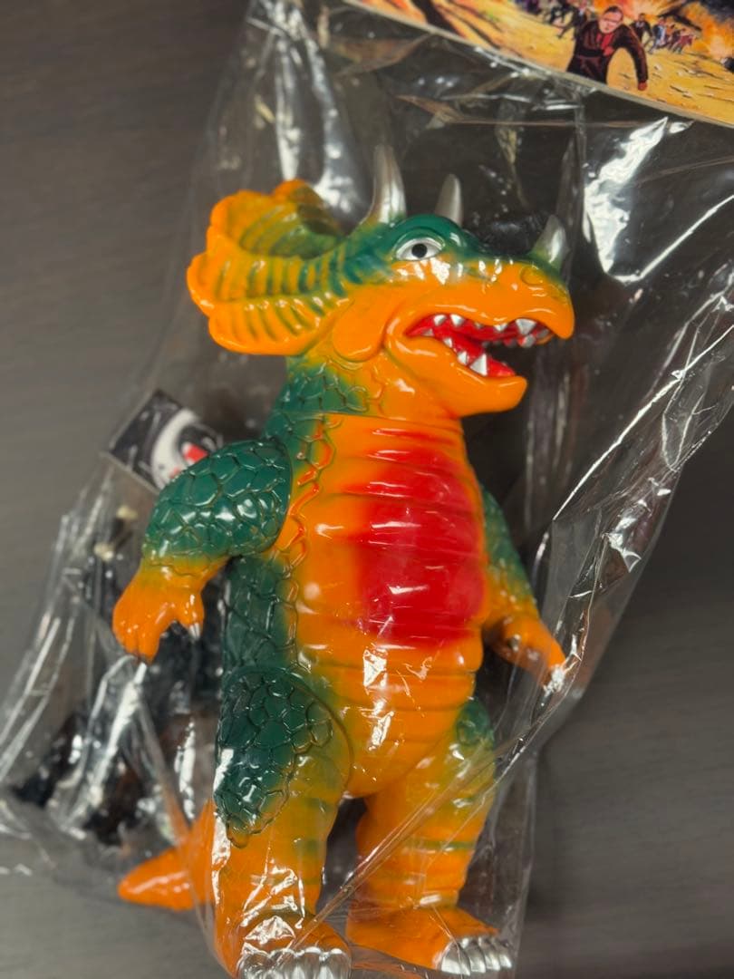 mushimark 三ツ角竜怪獣 ソフビ 屍怪獣 #izumonster #ソフビ #屍怪獣