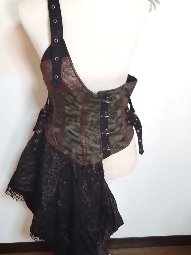 【早いもの勝ち価格】Qutie Frash ワンショルアシンメトリーコルセット