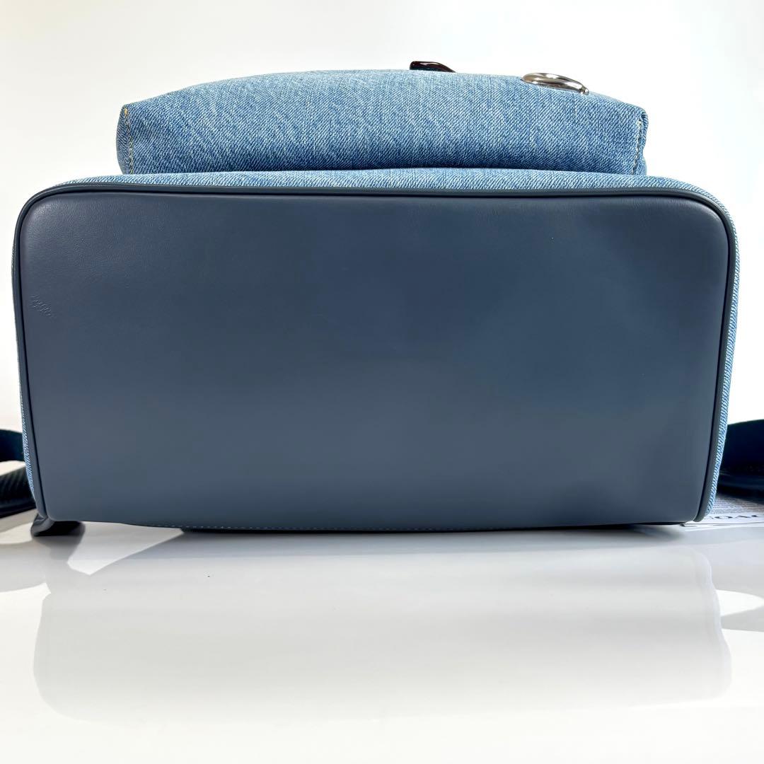 新品未使用 コーチ チャーター バックパック デニム インディゴ